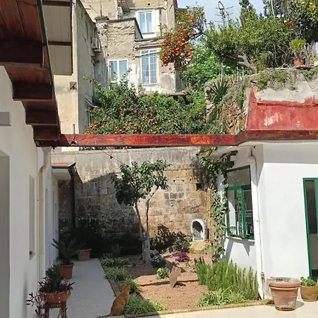 La Puteca Oda ve Kahvaltı Napoli