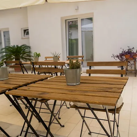 Oda ve Kahvaltı La Puteca 4*